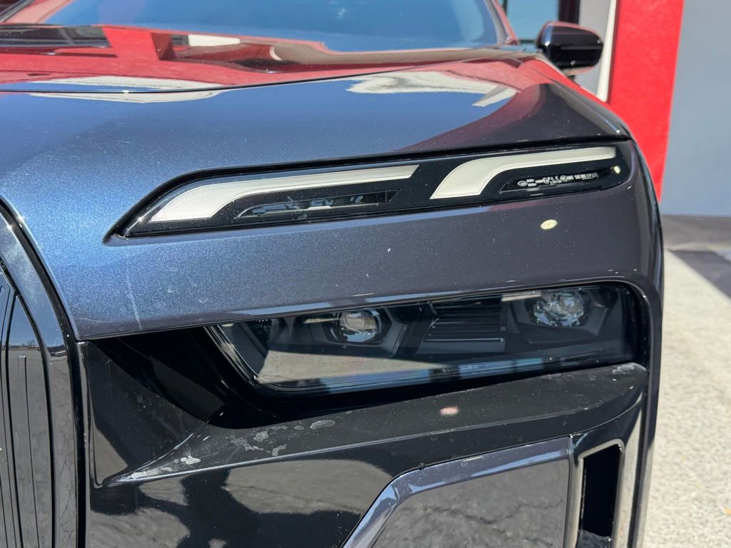 Used 2023 BMW 740i w/ Parking Assistance Package RWD image 8