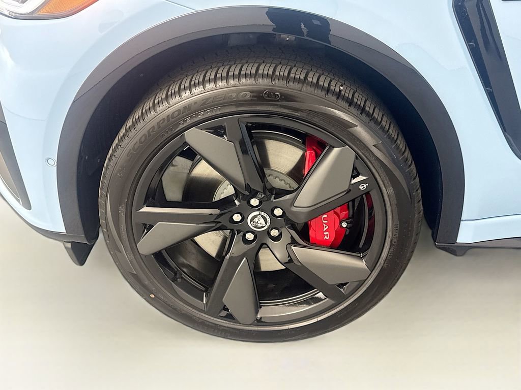 New 2026 Jaguar F-PACE SVR image 31
