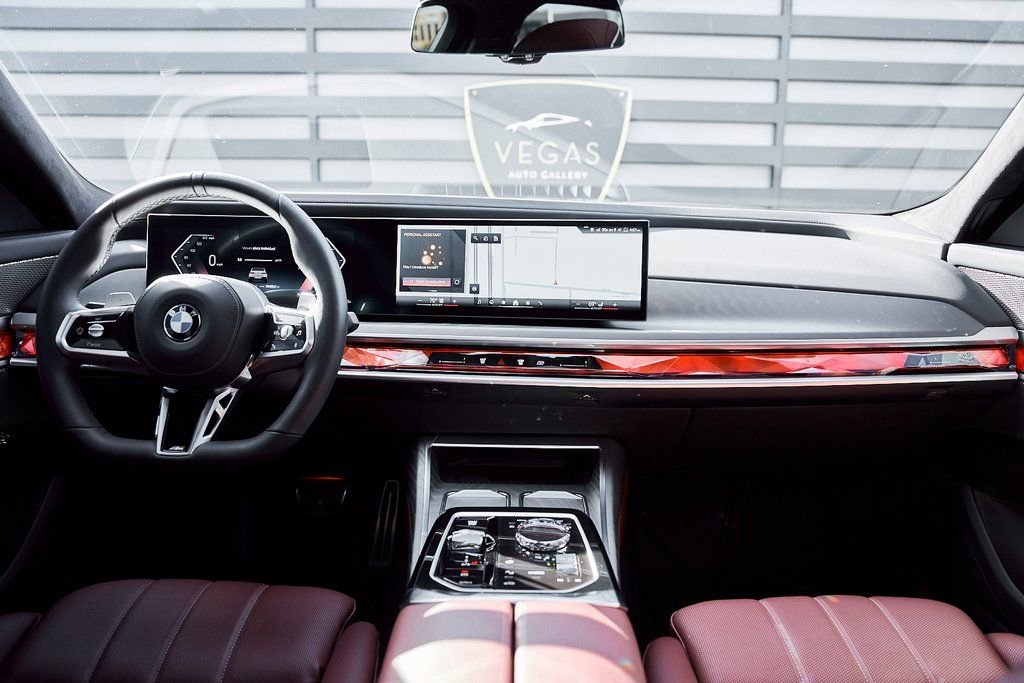 Used 2025 BMW 760i xDrive w/ Premium Package image 56