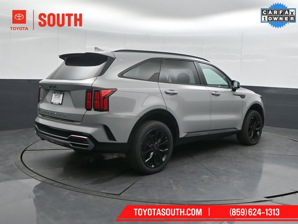 Used 2022 Kia Sorento SX image 2