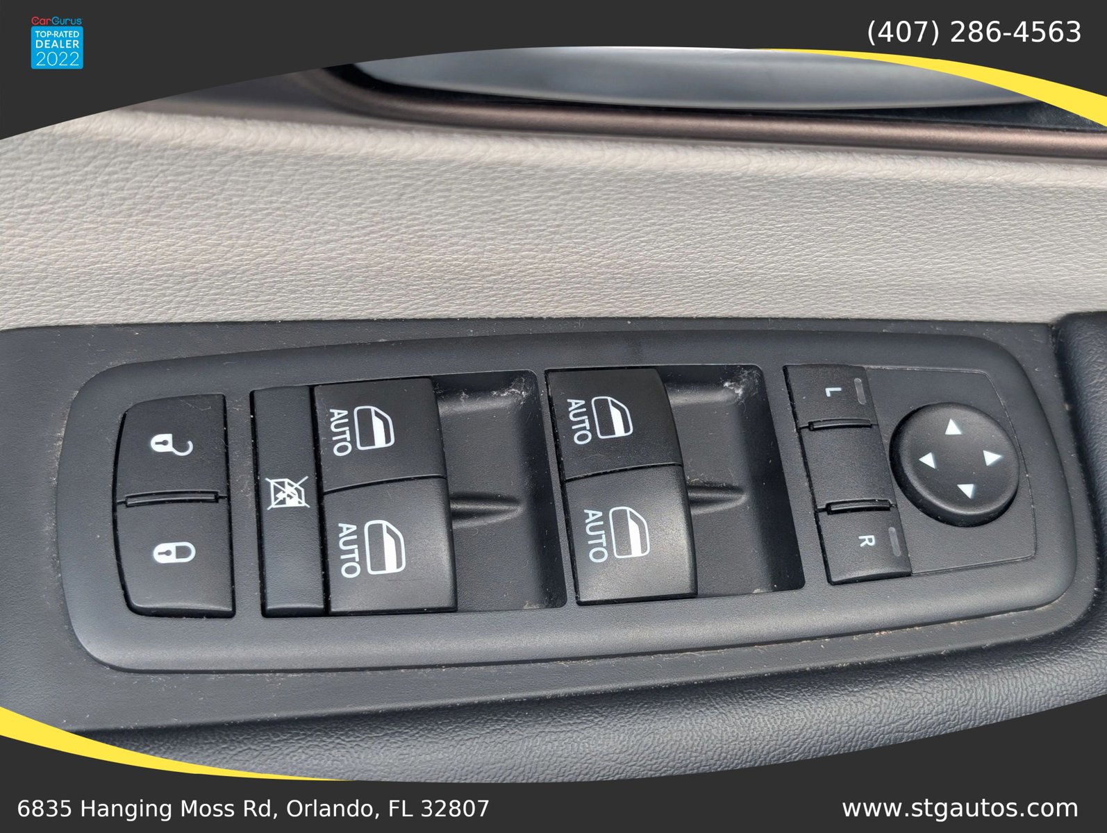 Used 2017 Chrysler Pacifica Touring-L Plus w/ Advanced Safetytec Group FWD image 12