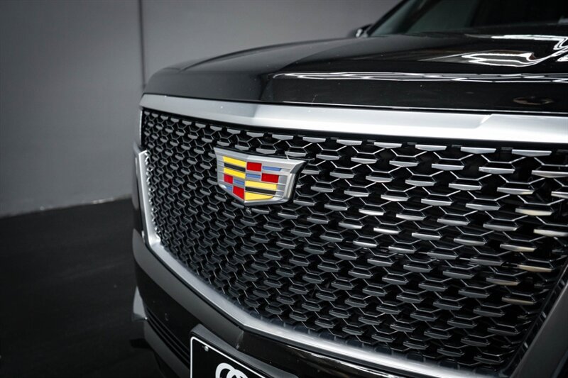 Used 2023 Cadillac Escalade Premium Luxury w/ Performance Package AWD/4WD image 10