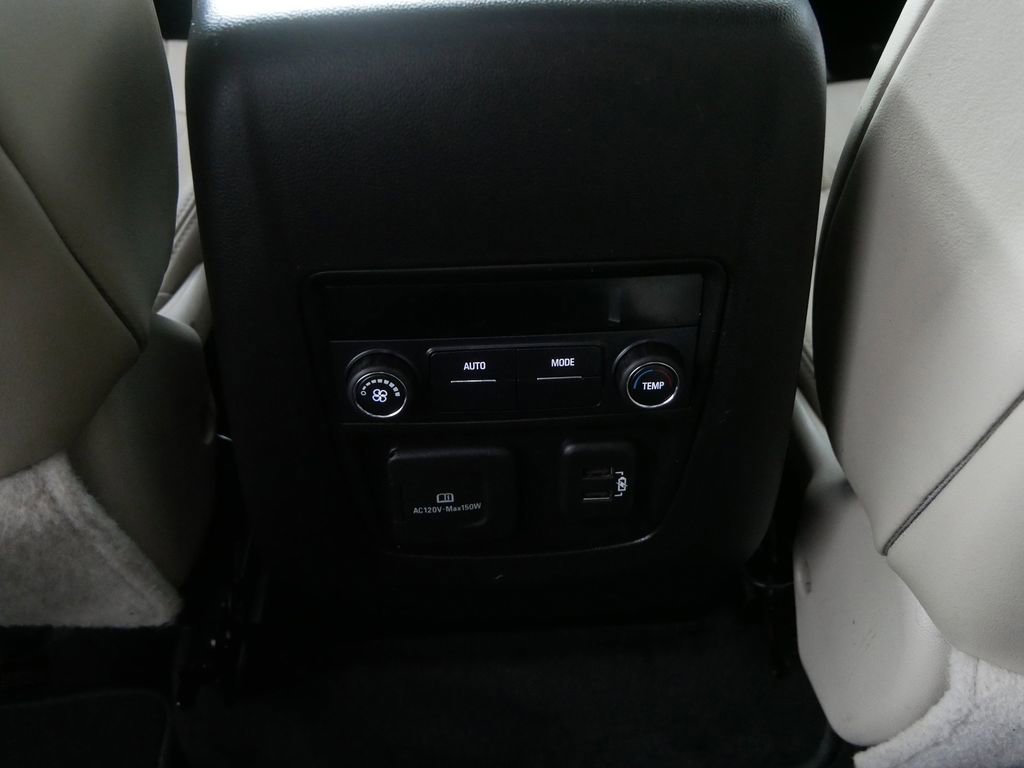 Used 2021 Buick Enclave Essence w/ Sound and Sites Package AWD/4WD image 22