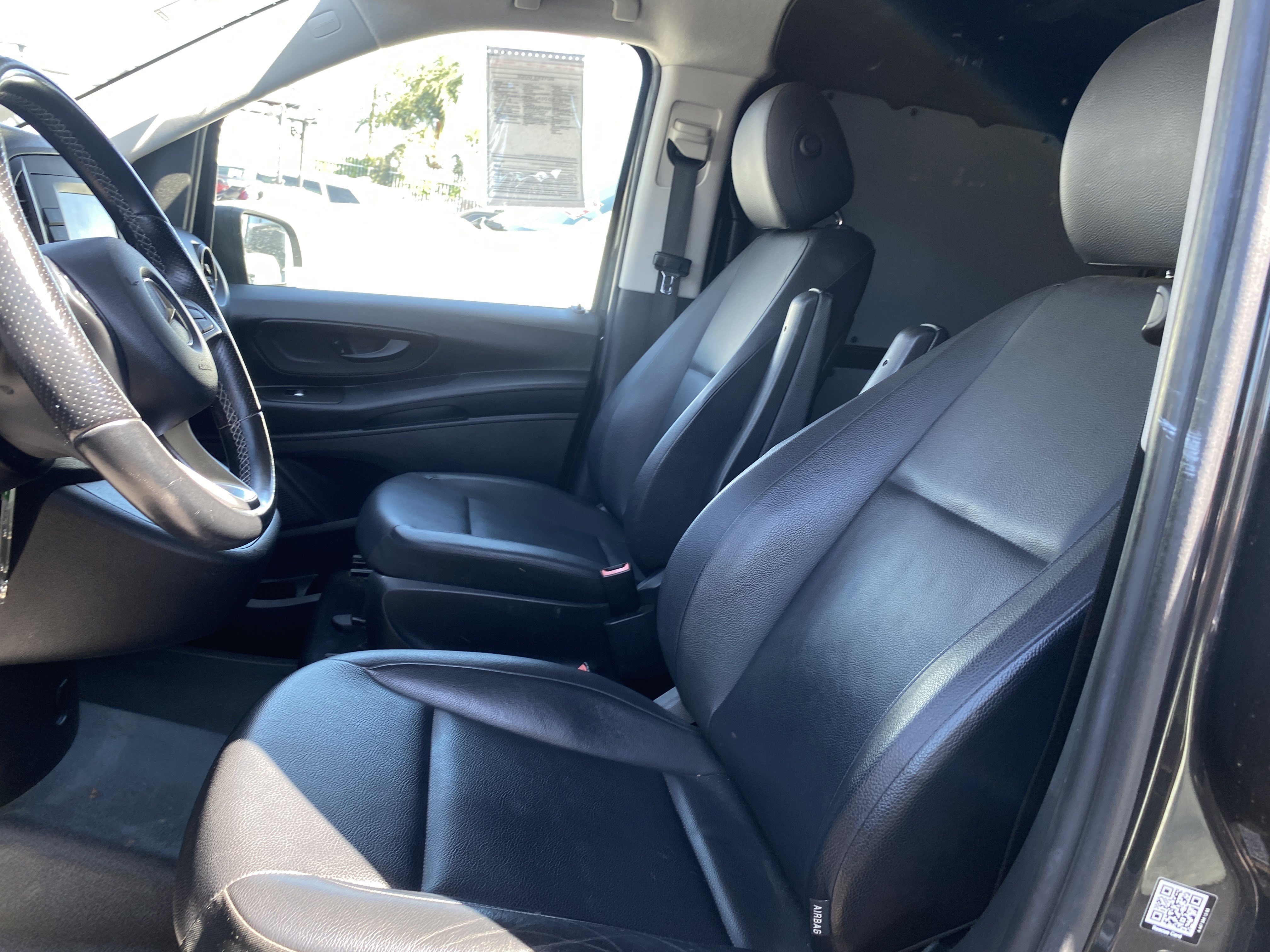 Used 2022 Mercedes-Benz Metris image 11