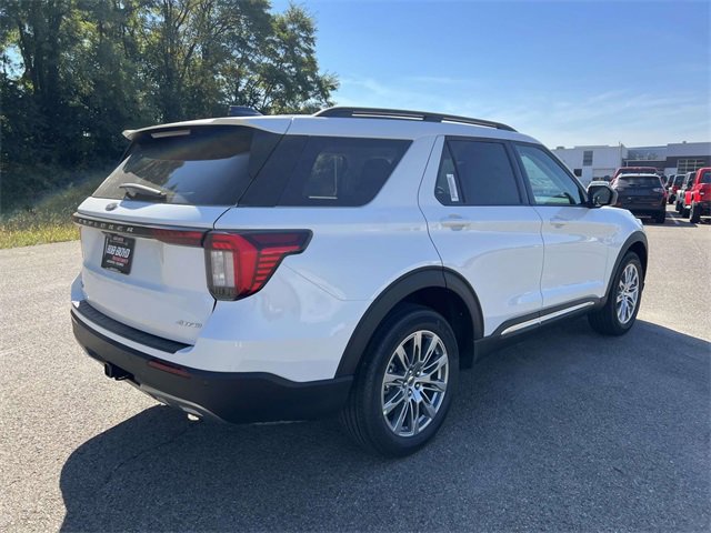New 2025 Ford Explorer Active w/ Active Comfort Package image 8