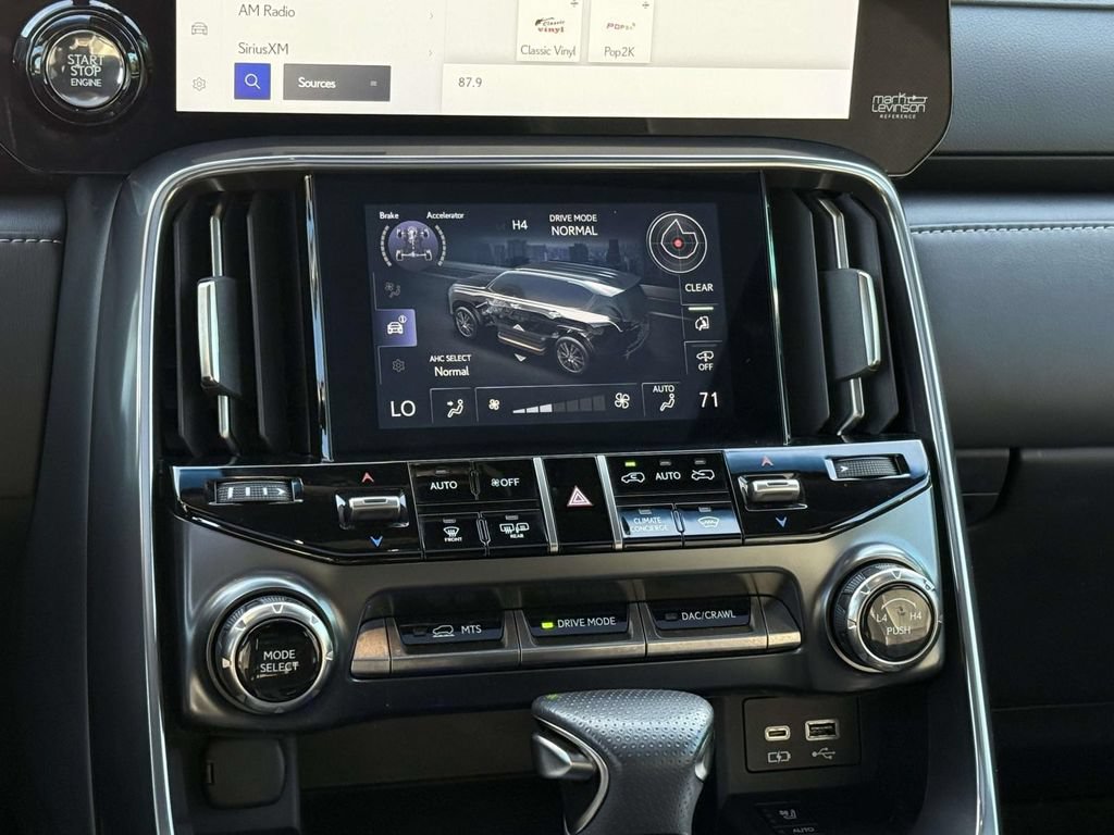 Used 2023 Lexus LX 600 F Sport w/ Accessory Package (Z1) AWD/4WD image 19