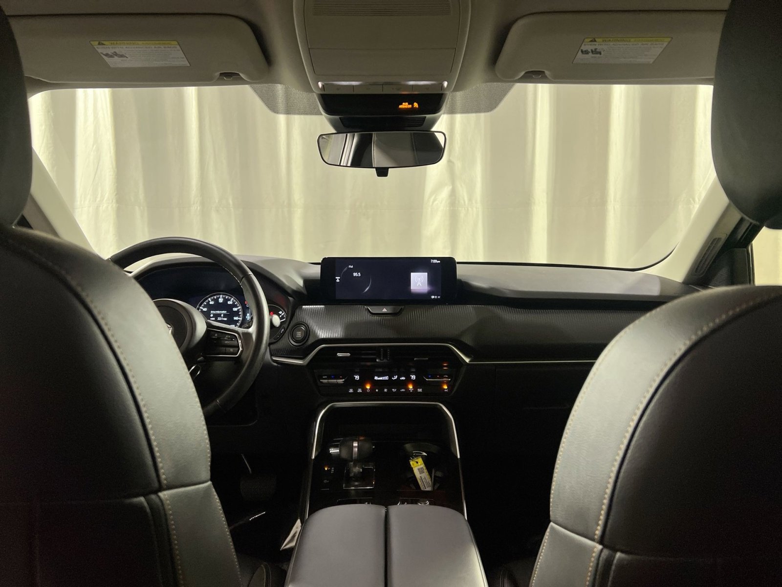 Used 2025 MAZDA CX-90 3.3 Turbo w/ Select Package image 17