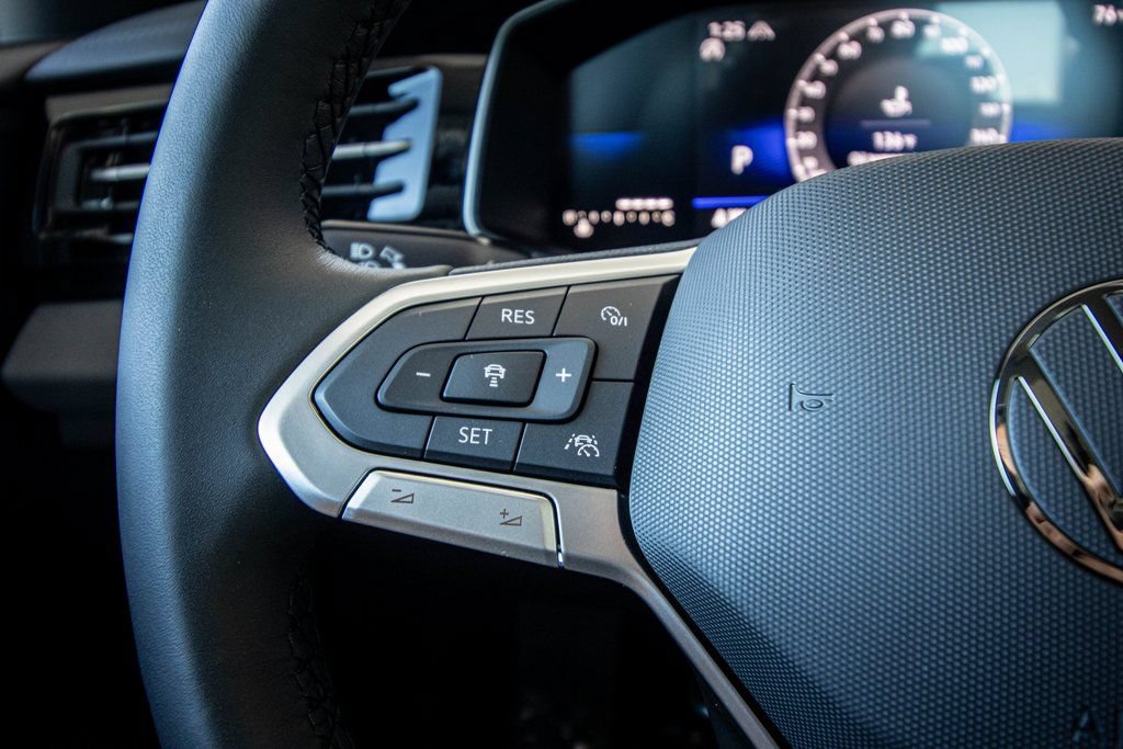 New 2026 Volkswagen Jetta SE FWD image 32