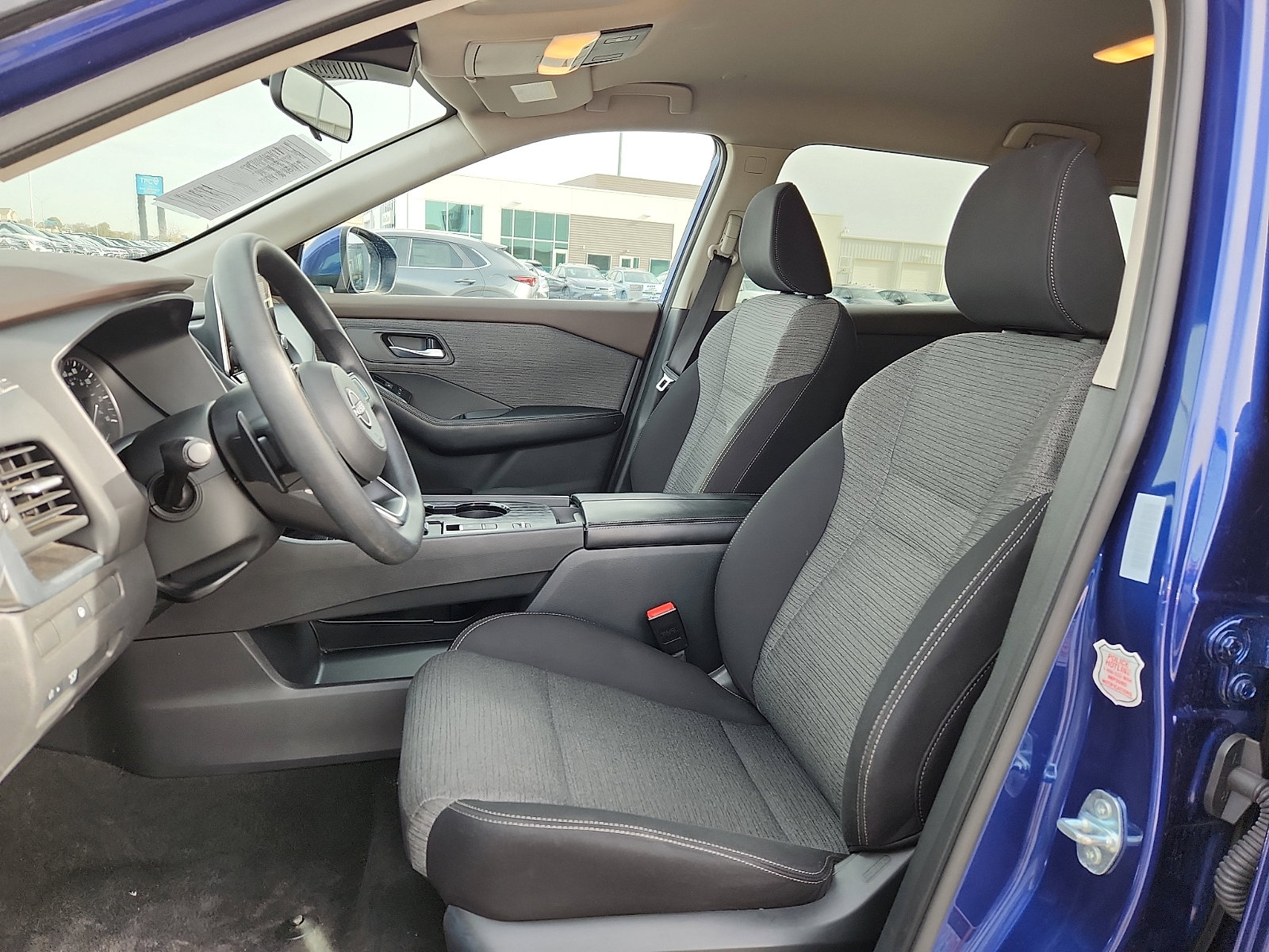 Used 2023 Nissan Rogue SV image 13