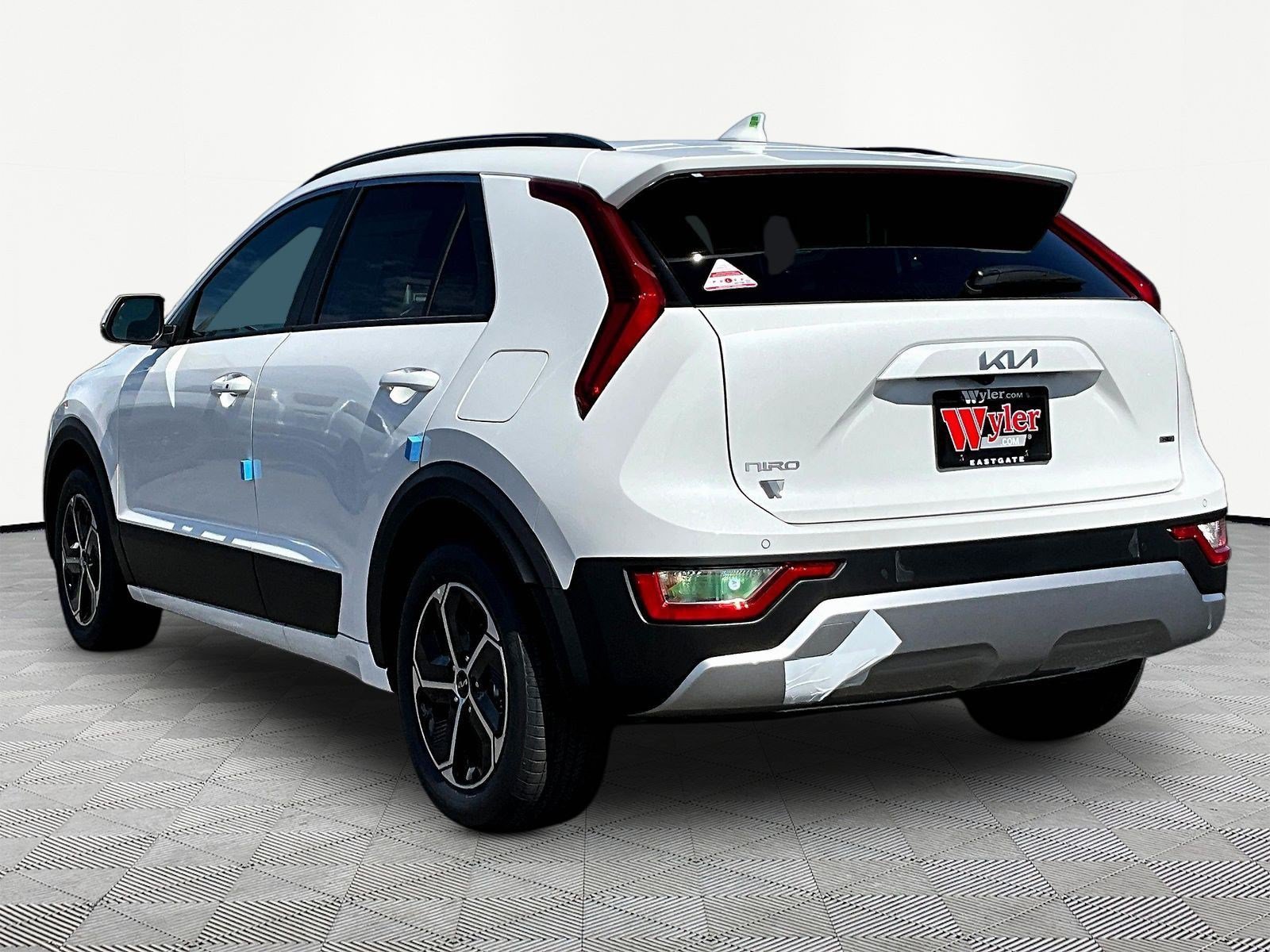 New 2026 Kia Niro EX FWD image 4