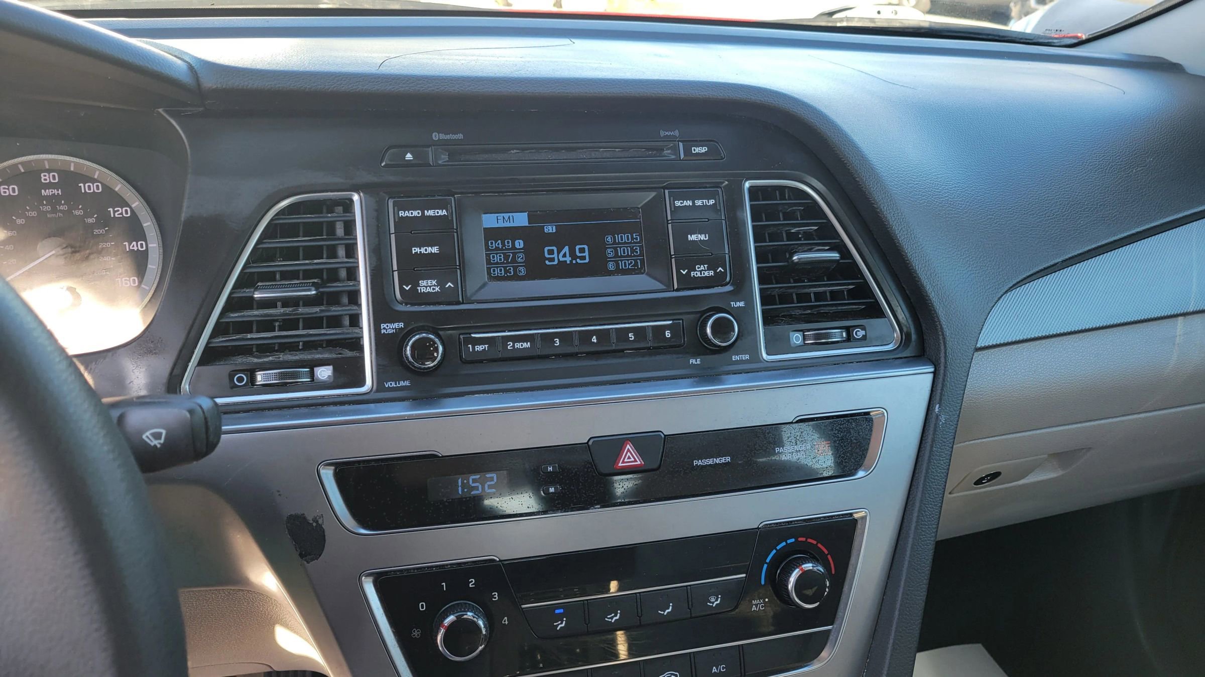 Used 2015 Hyundai Sonata SE w/ Cargo Package image 24