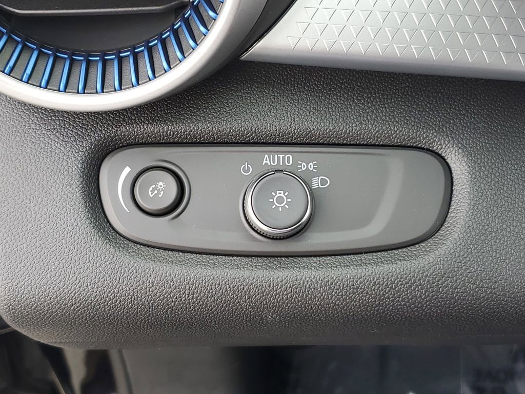 New 2026 Chevrolet Trax LS w/ Driver Confidence Package image 21