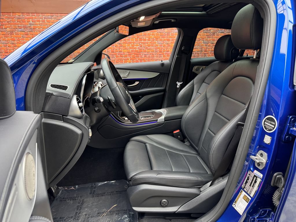 Used 2023 Mercedes-Benz GLC 300 4MATIC Coupe image 22