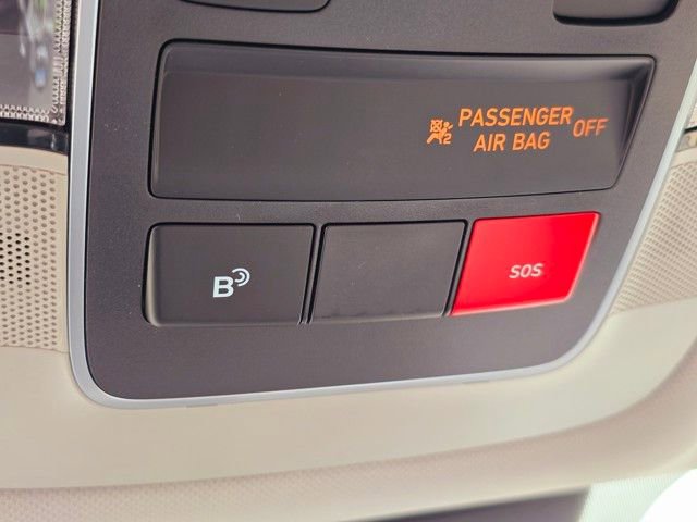 Certified 2025 Hyundai Tucson SE image 8