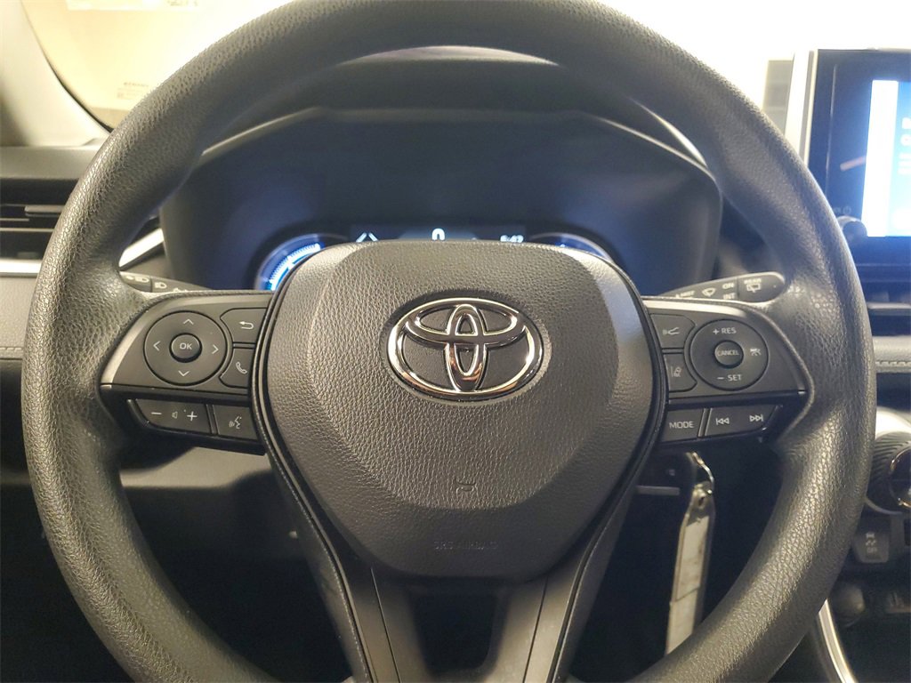 Used 2025 Toyota RAV4 LE image 24