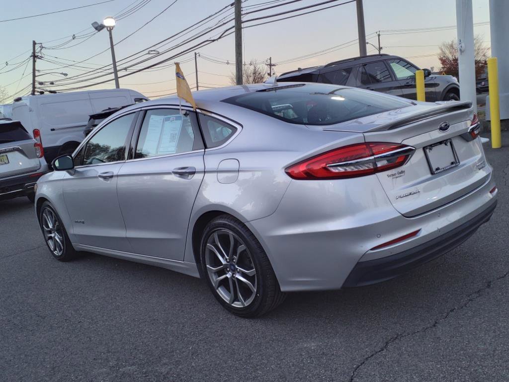 Used 2019 Ford Fusion Titanium image 4