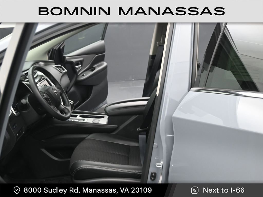 Used 2023 Nissan Murano SV w/ SV Midnight Edition Package image 13