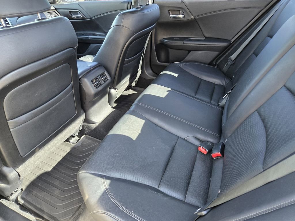 Used 2014 Honda Accord Touring image 19