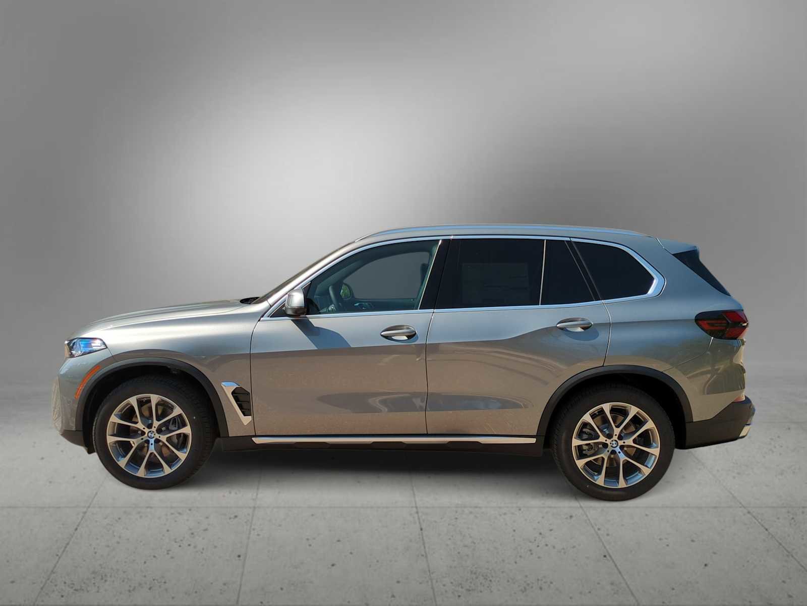 New 2026 BMW X5 xDrive40i image 5
