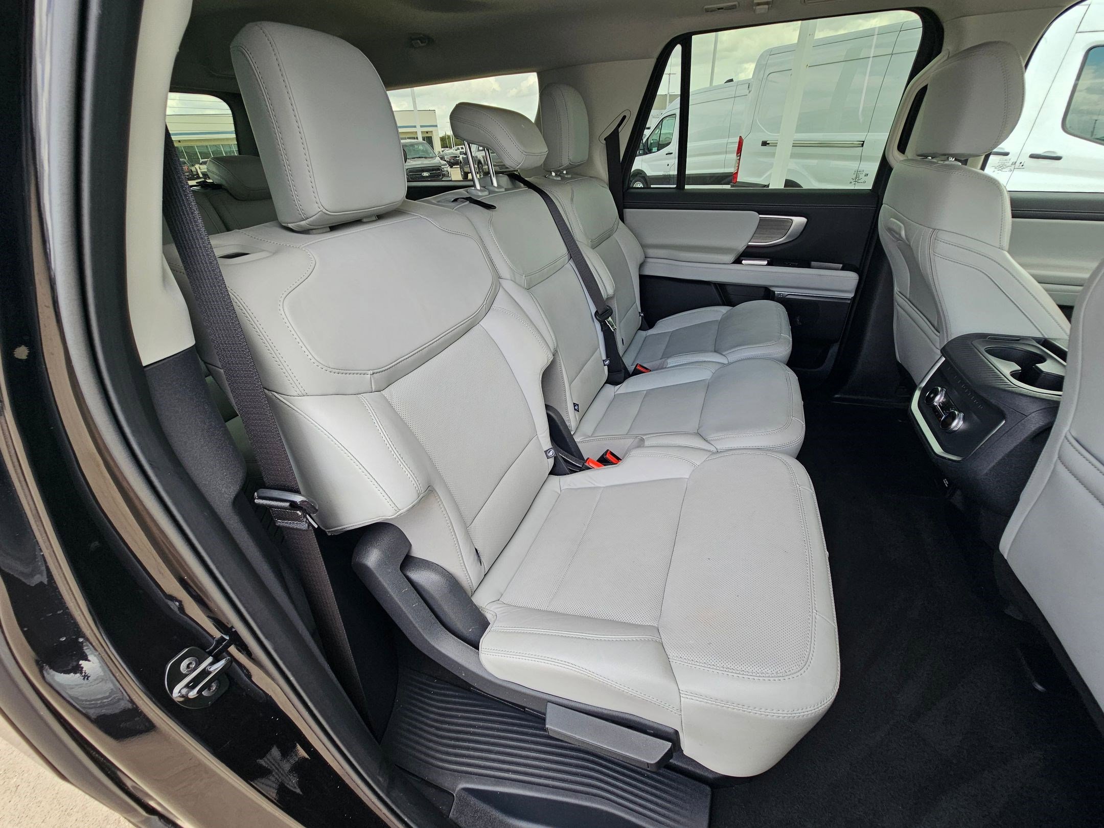 Used 2025 Ford Expedition Max Platinum image 29