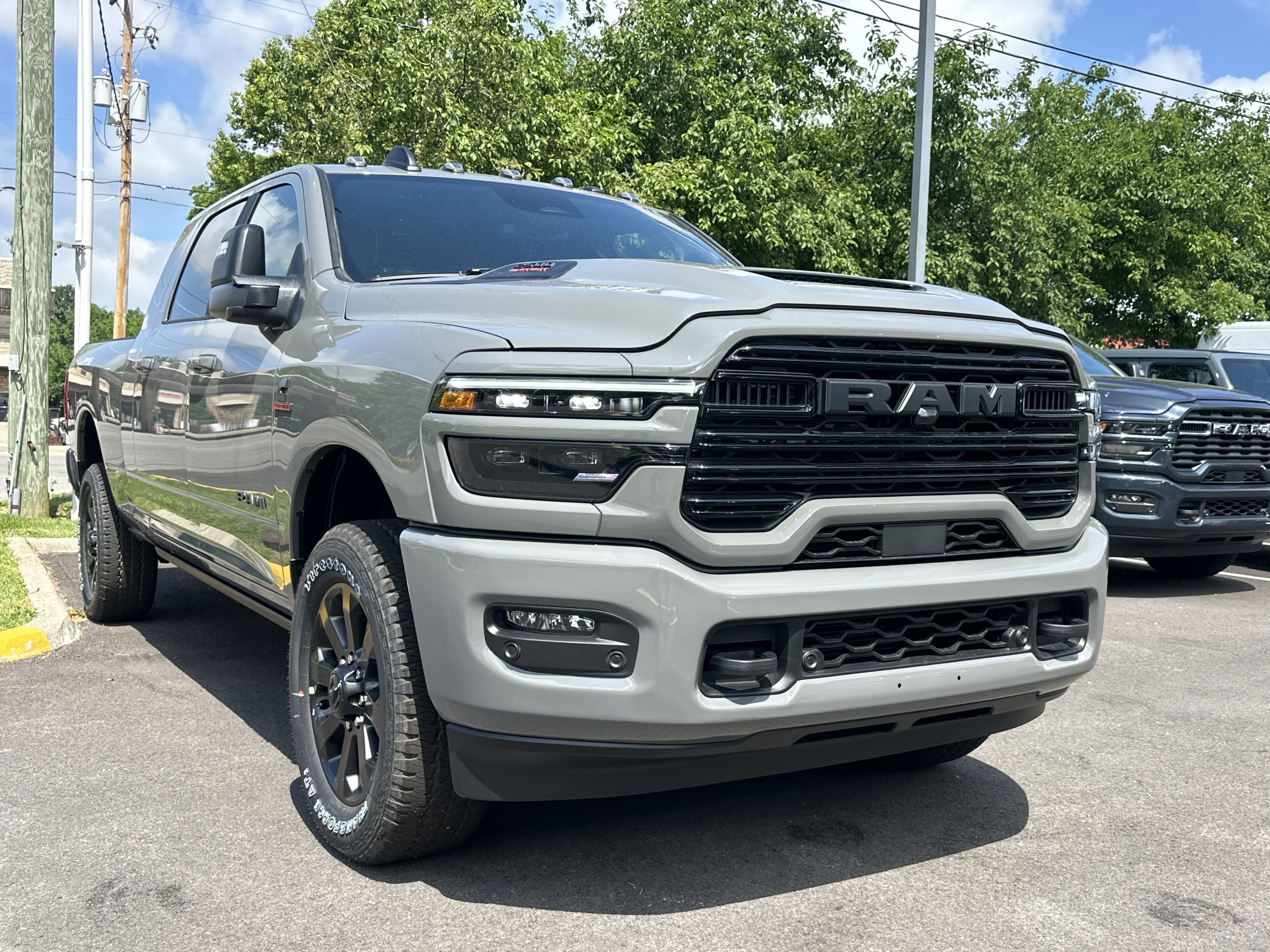 New 2026 RAM 2500 Laramie AWD/4WD image 24
