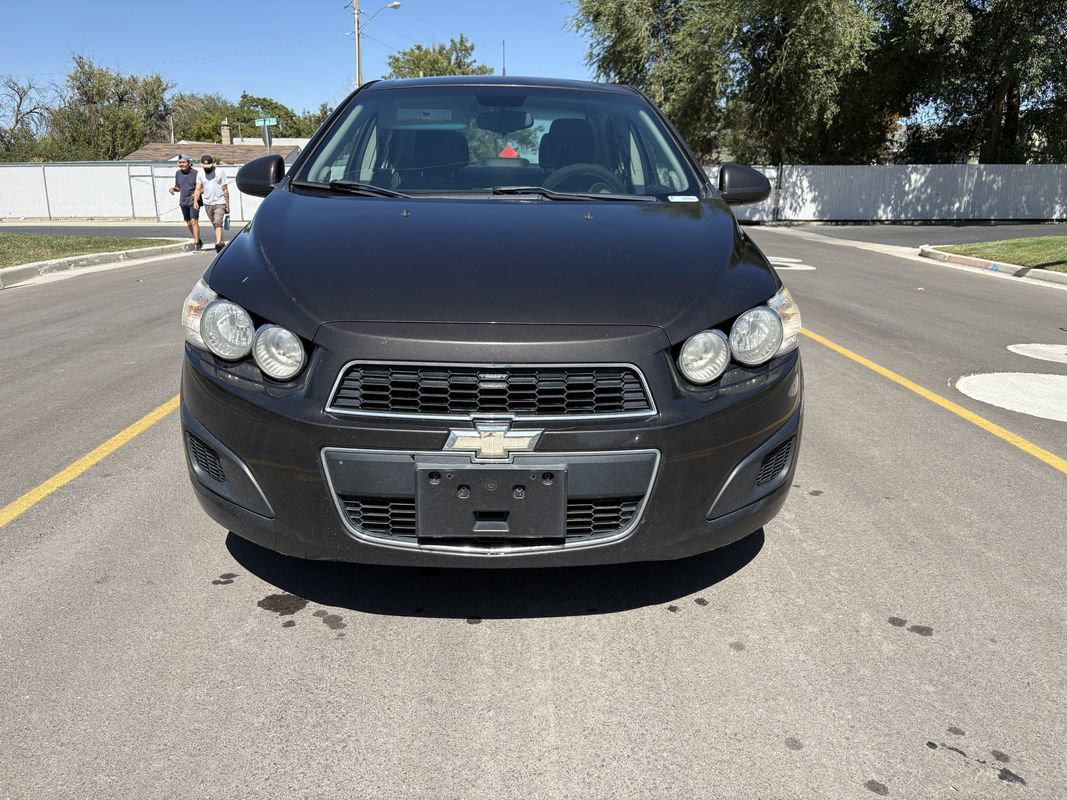 Used 2014 Chevrolet Sonic LT FWD image 2