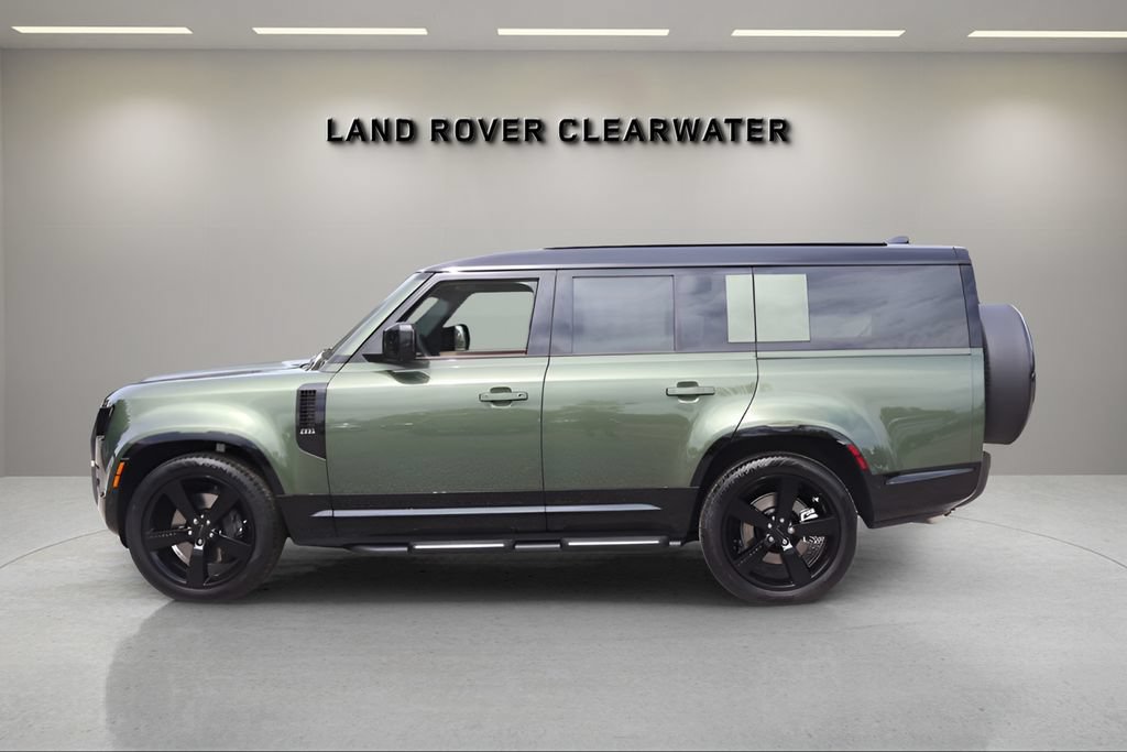 New 2026 Land Rover Defender 130 X-Dynamic SE AWD/4WD image 2