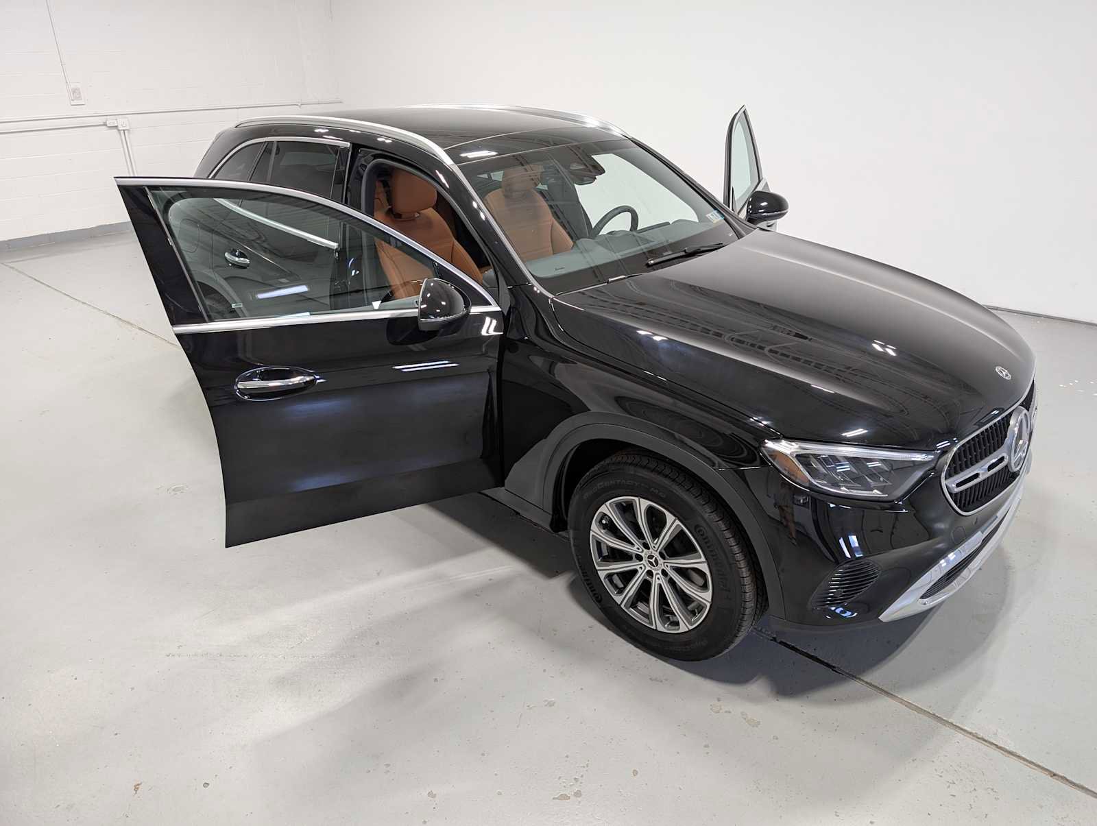Certified 2025 Mercedes-Benz GLC 300 4MATIC image 16
