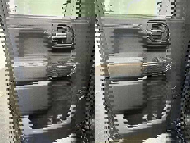 Used 2022 Chevrolet Silverado 1500 LT Trail Boss w/ LT Trail Boss Premium Package image 22