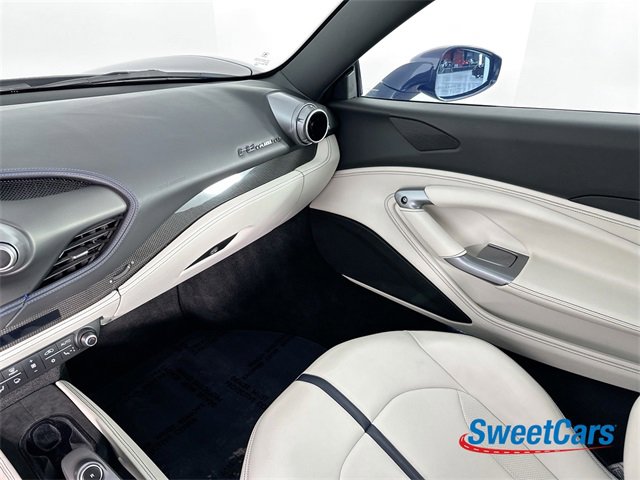 Used 2021 Ferrari F8 Tributo image 27