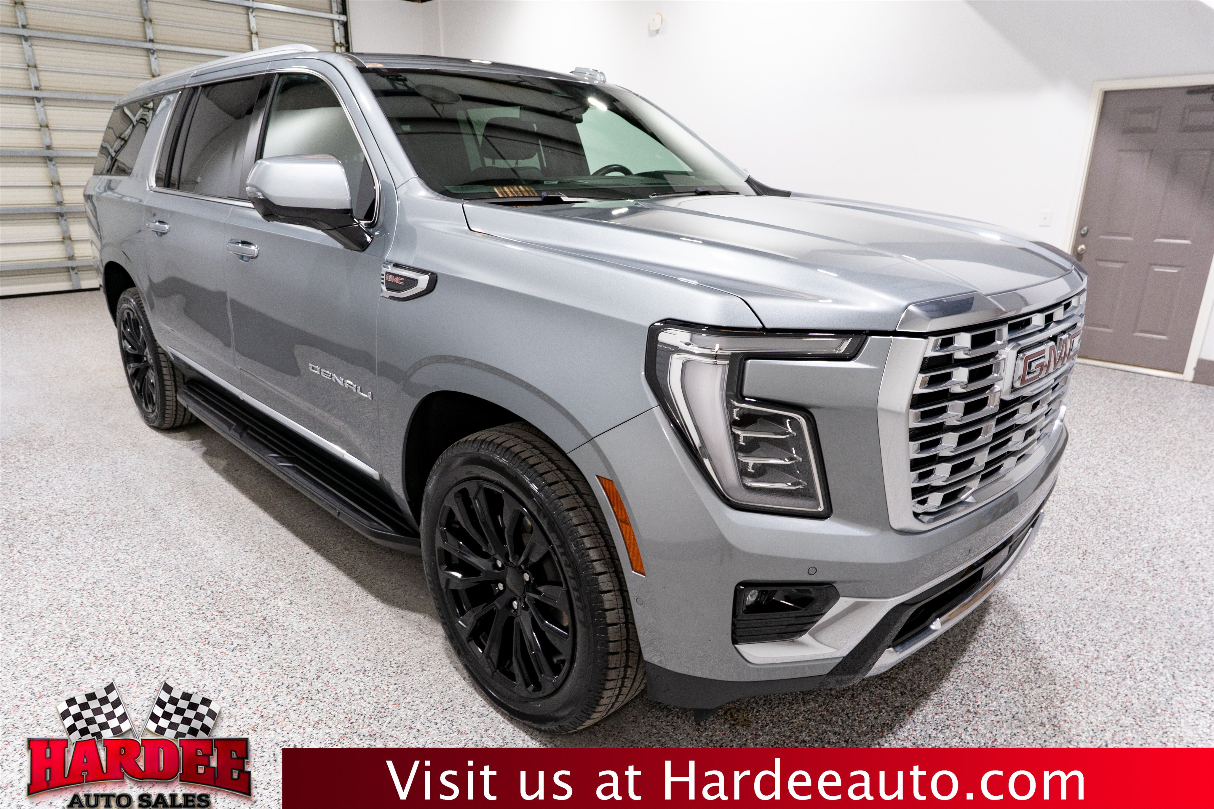 Used 2025 GMC Yukon XL Denali RWD image 6