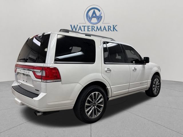 Used 2016 Lincoln Navigator Select AWD/4WD image 6