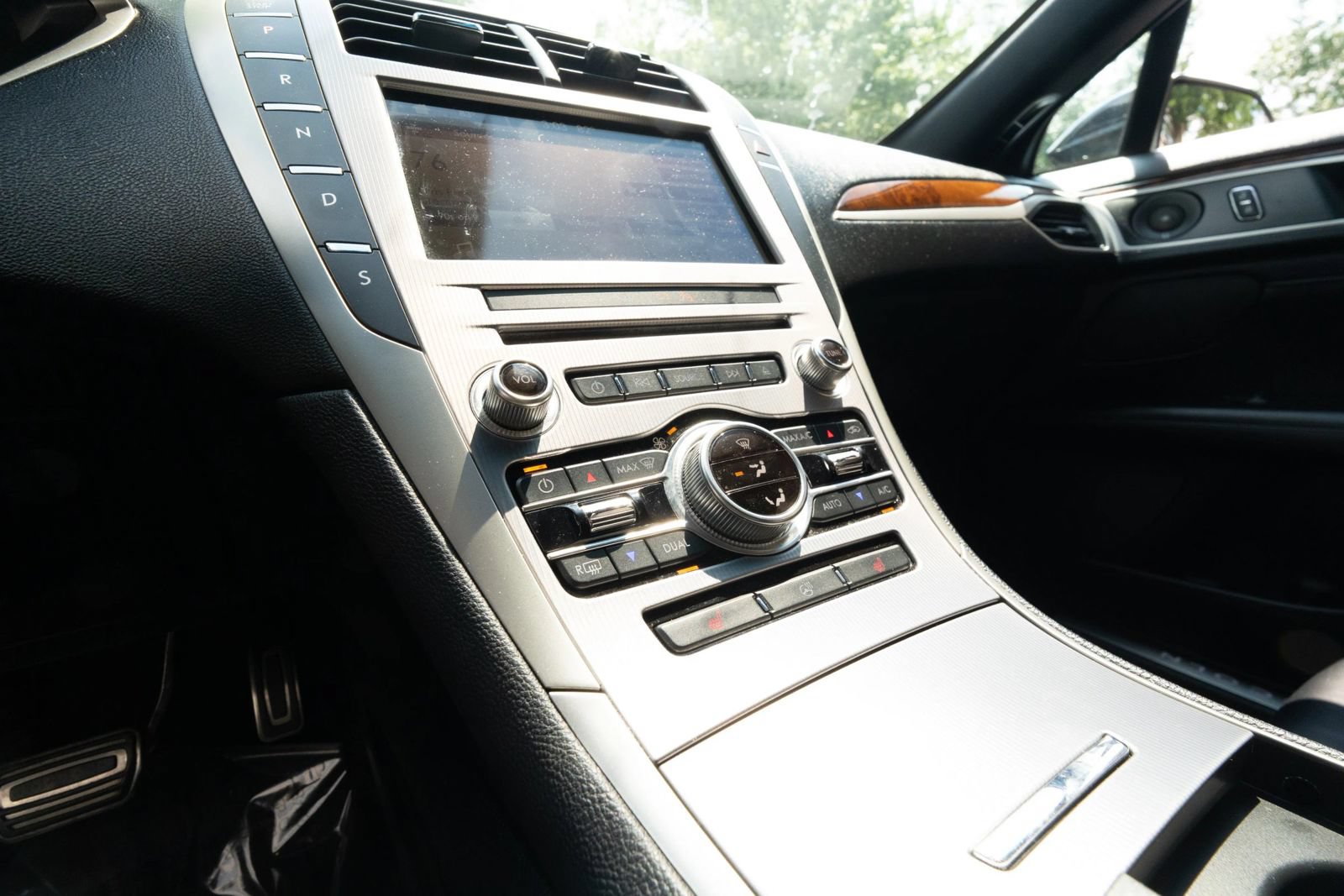 Used 2019 Lincoln MKZ Reserve w/ Reserve Plus Package AWD/4WD image 38