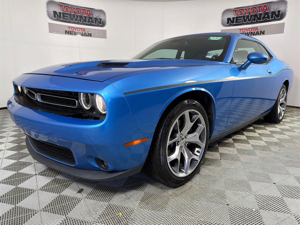 Used 2015 Dodge Challenger SXT Plus image 9