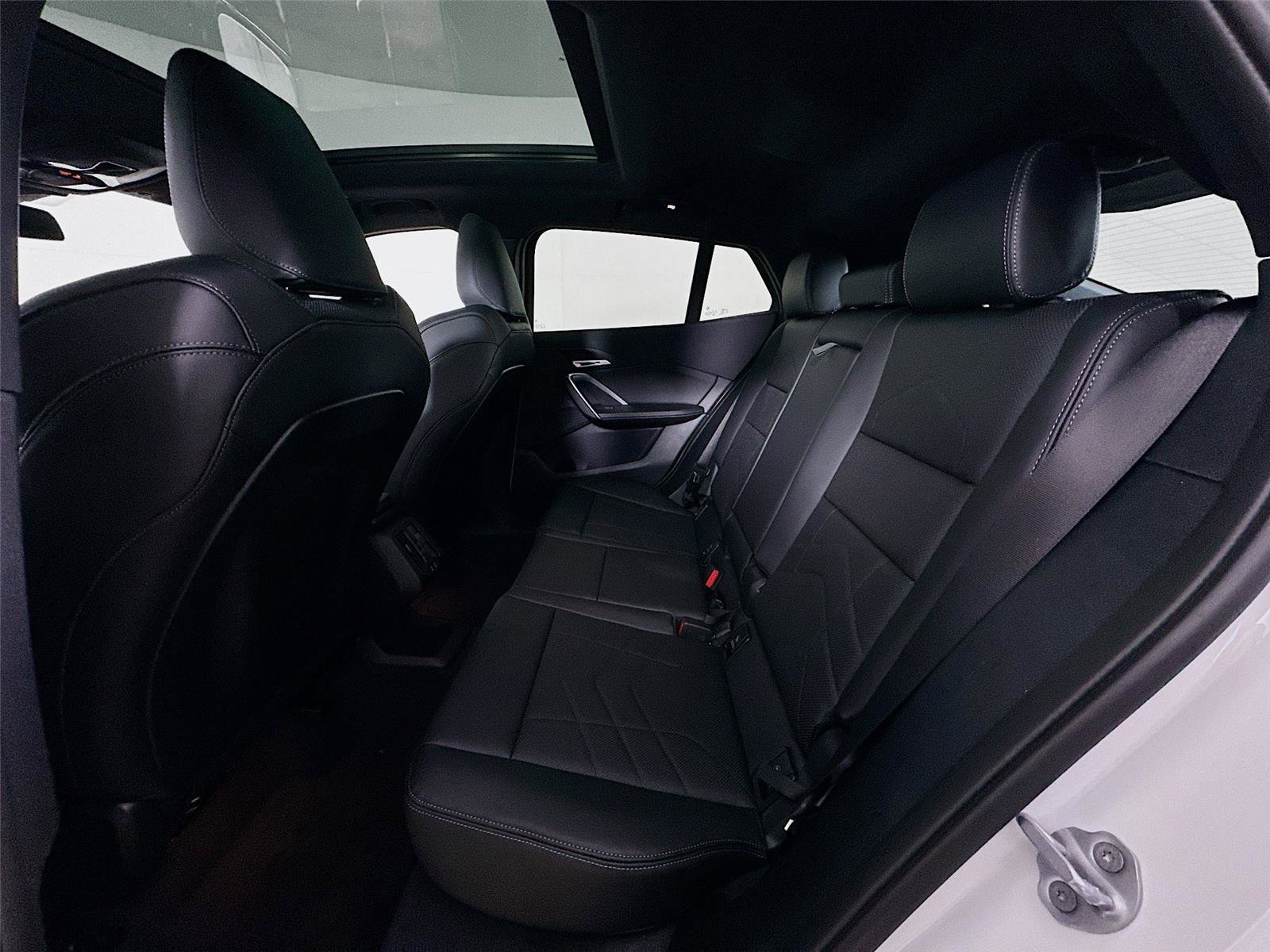 New 2026 BMW X2 xDrive28i w/ Technology Package image 25