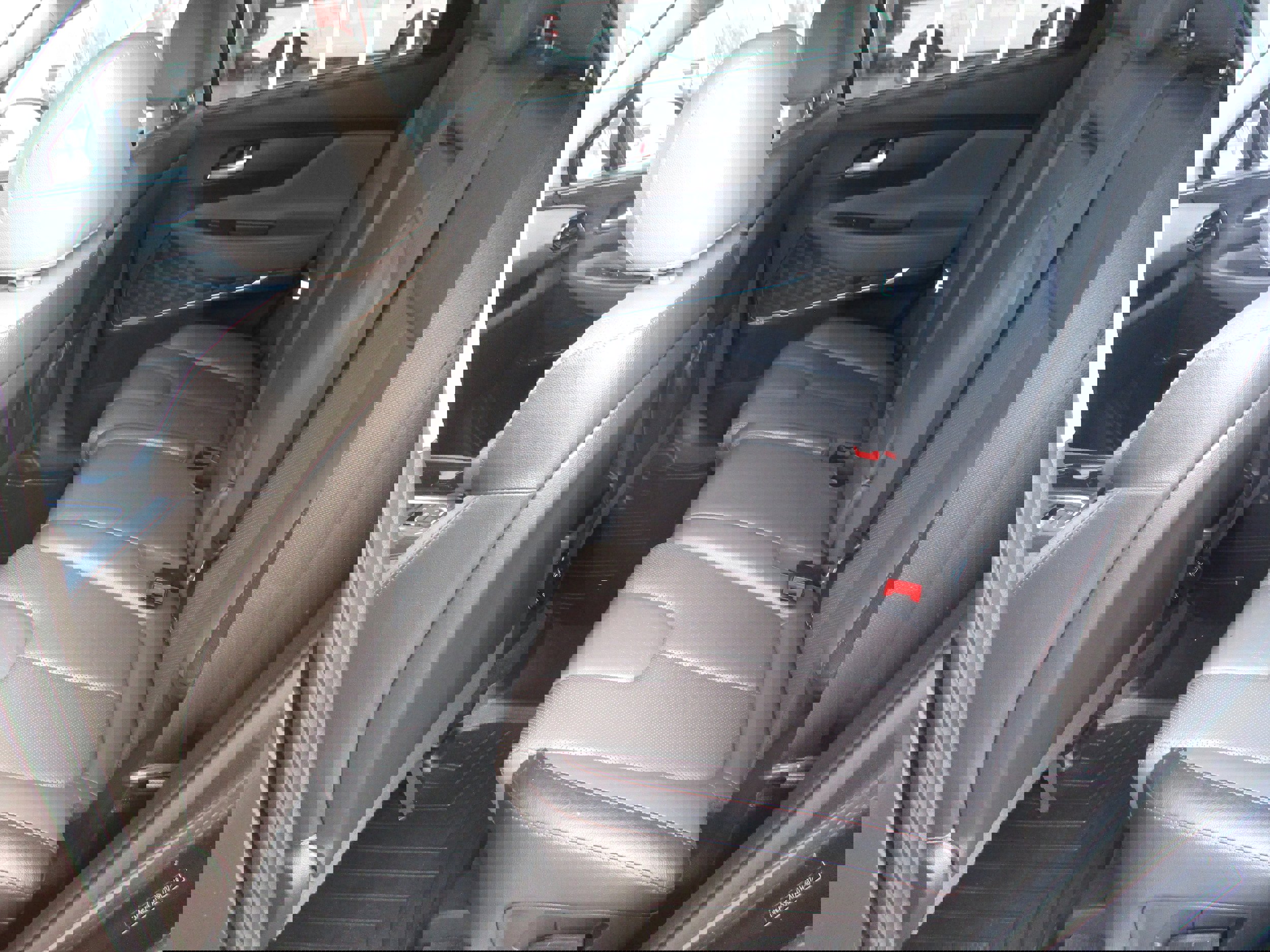 Used 2020 Hyundai Santa Fe SEL w/ Convenience + Premium Package image 5