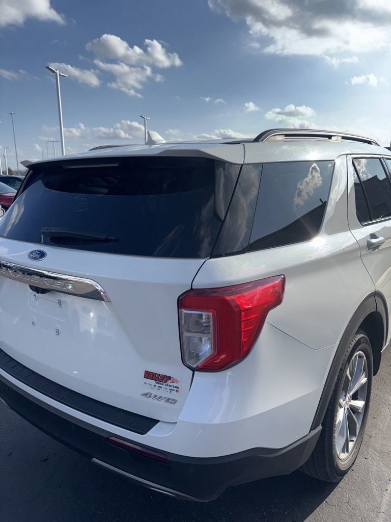 Used 2021 Ford Explorer XLT w/ Equipment Group 202A image 10