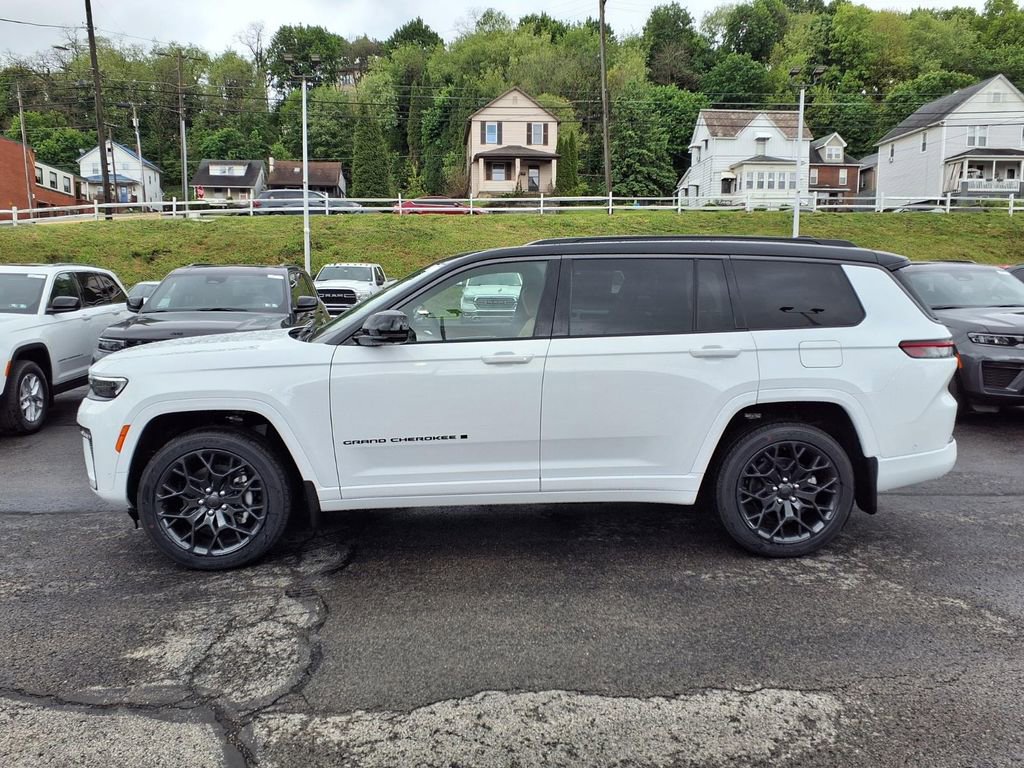 New 2026 Jeep Grand Cherokee L Summit w/ Obsidian Package AWD/4WD image 4