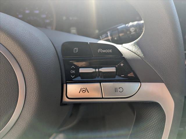 Used 2023 Hyundai Elantra SEL w/ Cargo Package image 17