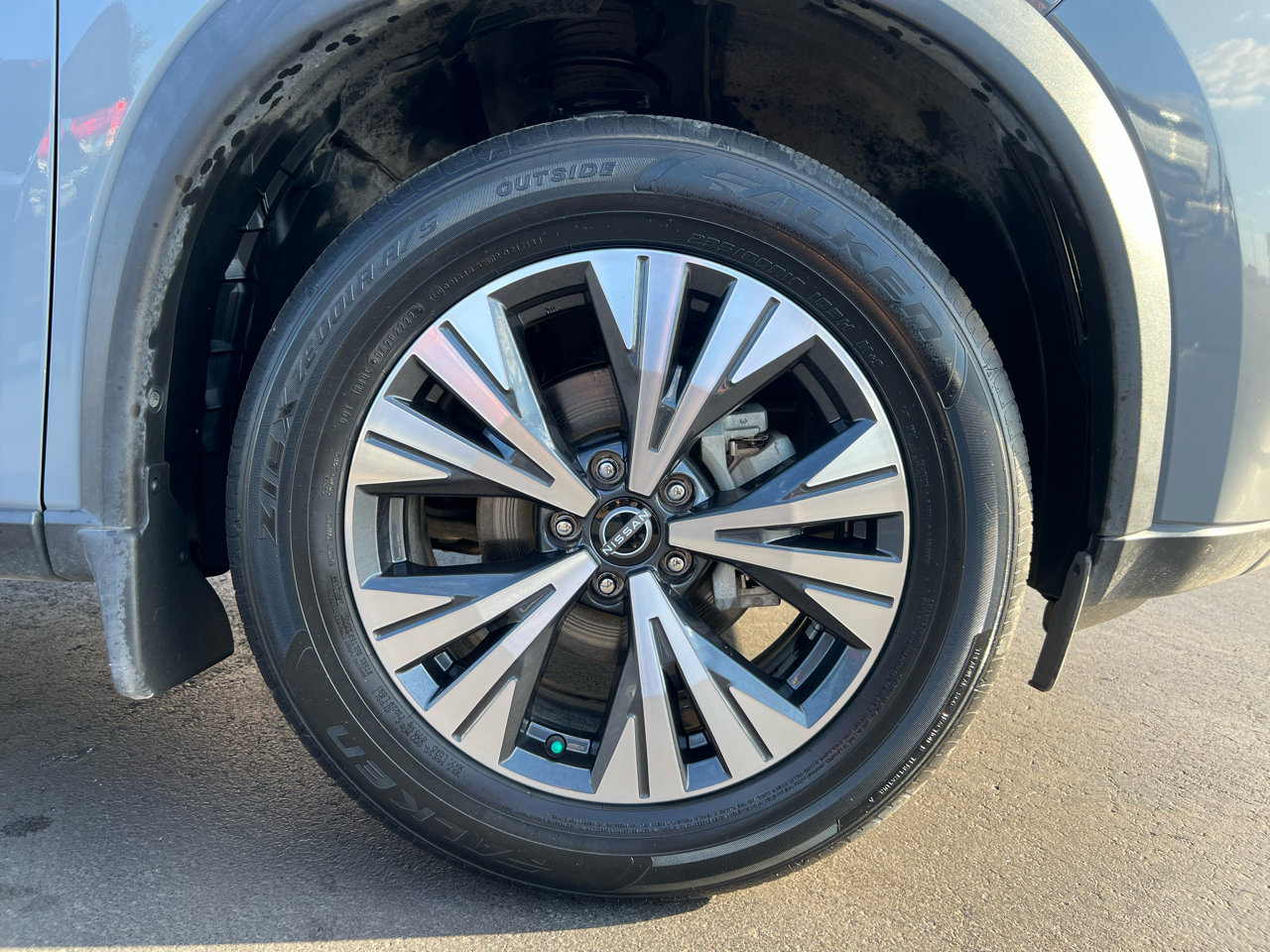 Used 2021 Nissan Rogue SL w/ Premium Package image 23