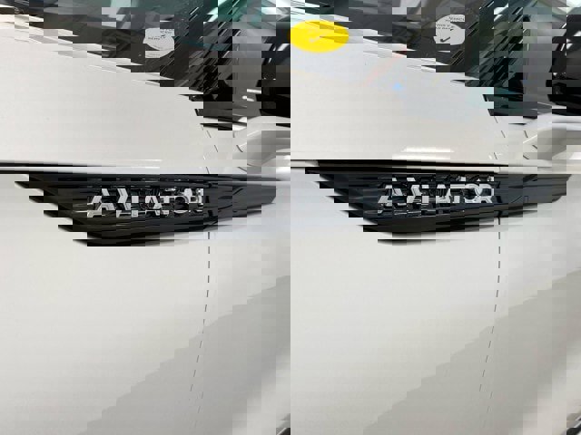 New 2025 Lincoln Aviator AWD w/ Jet Appearance Package image 13