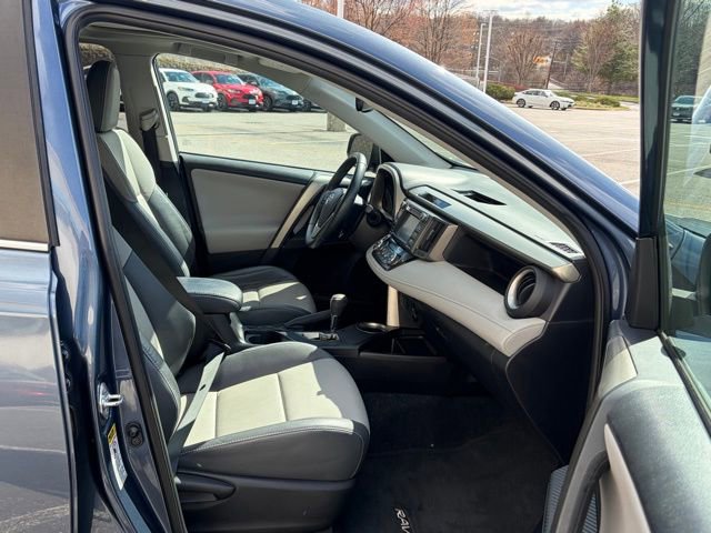Used 2014 Toyota RAV4 Limited w/ Technology Package image 29