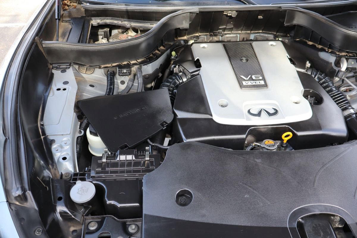 Used 2017 INFINITI QX70 AWD image 39