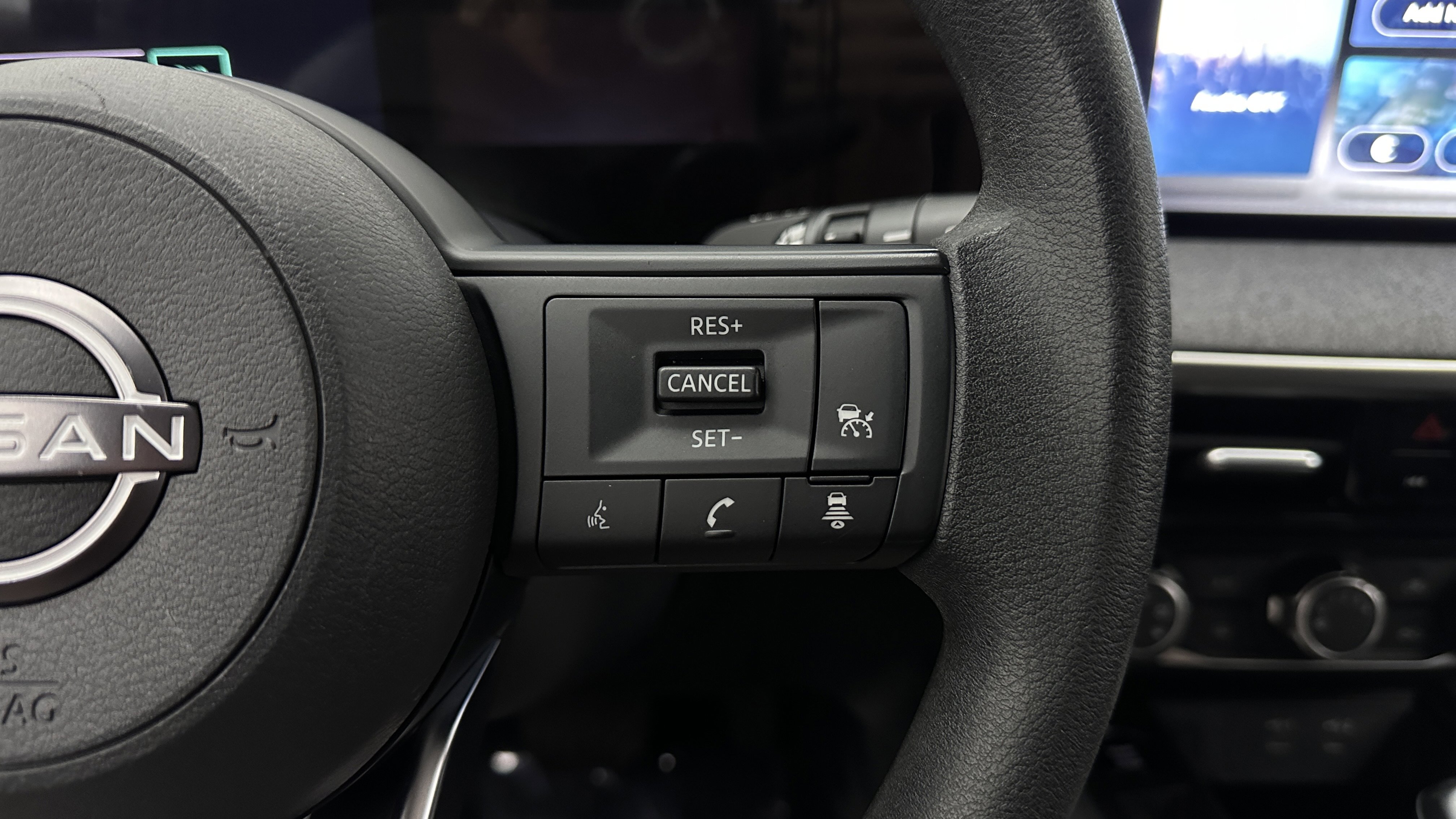 Used 2025 Nissan Kicks SV w/ Charging Package FWD image 21