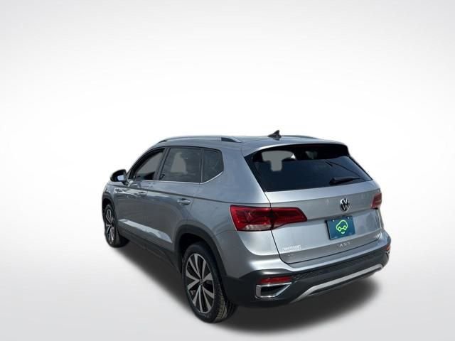 Used 2023 Volkswagen Taos SE FWD image 11
