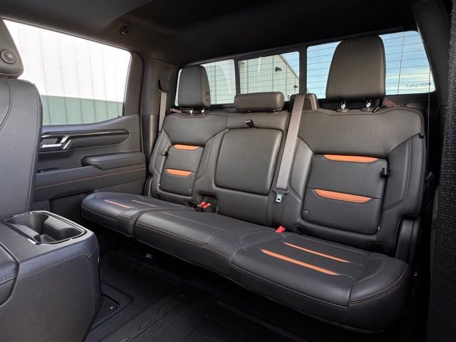 Used 2023 GMC Sierra 1500 AT4 w/ AT4 Preferred Package image 3