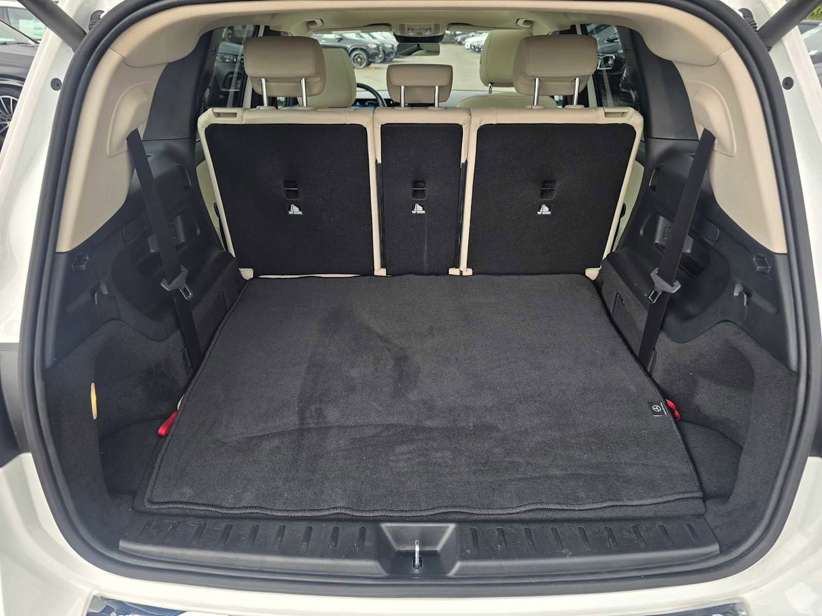 Used 2023 Mercedes-Benz EQB 300 4MATIC image 16