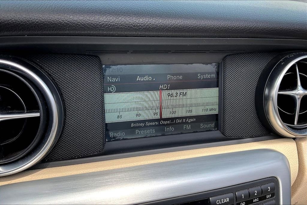 Used 2016 Mercedes-Benz SLK 300 image 13