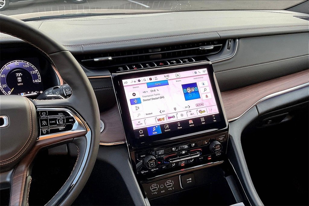 New 2025 Jeep Grand Cherokee Summit w/ Obsidian Package image 7