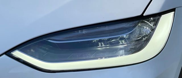 Used 2023 Tesla Model X image 17